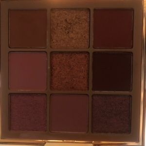 Eyeshadow palette